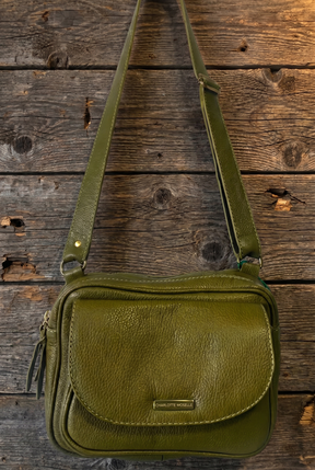 Bolsa GREGA em couro legítimo