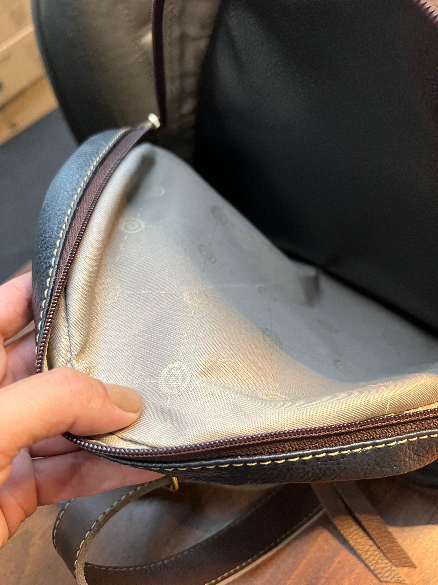 Mala HELSINK em couro legítimo