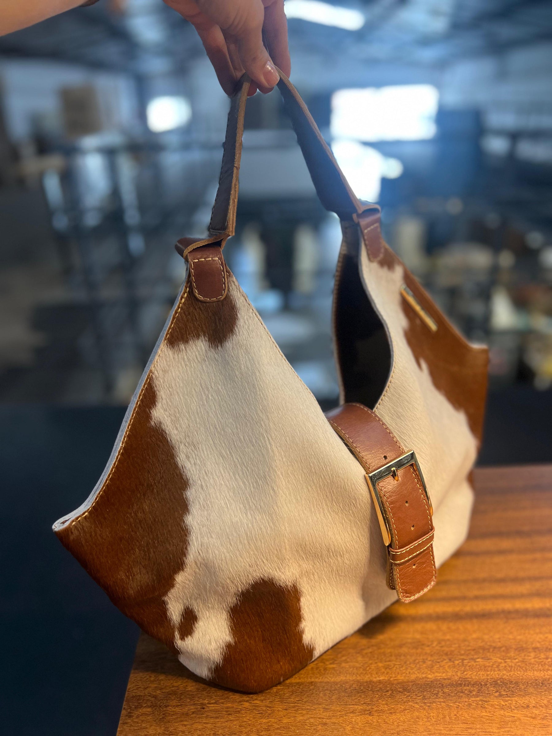 Lançamento! Bolsa CAPRI em couro legítimo