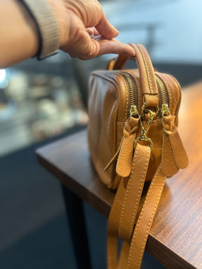 Bolsa CANCUN em couro legítimo