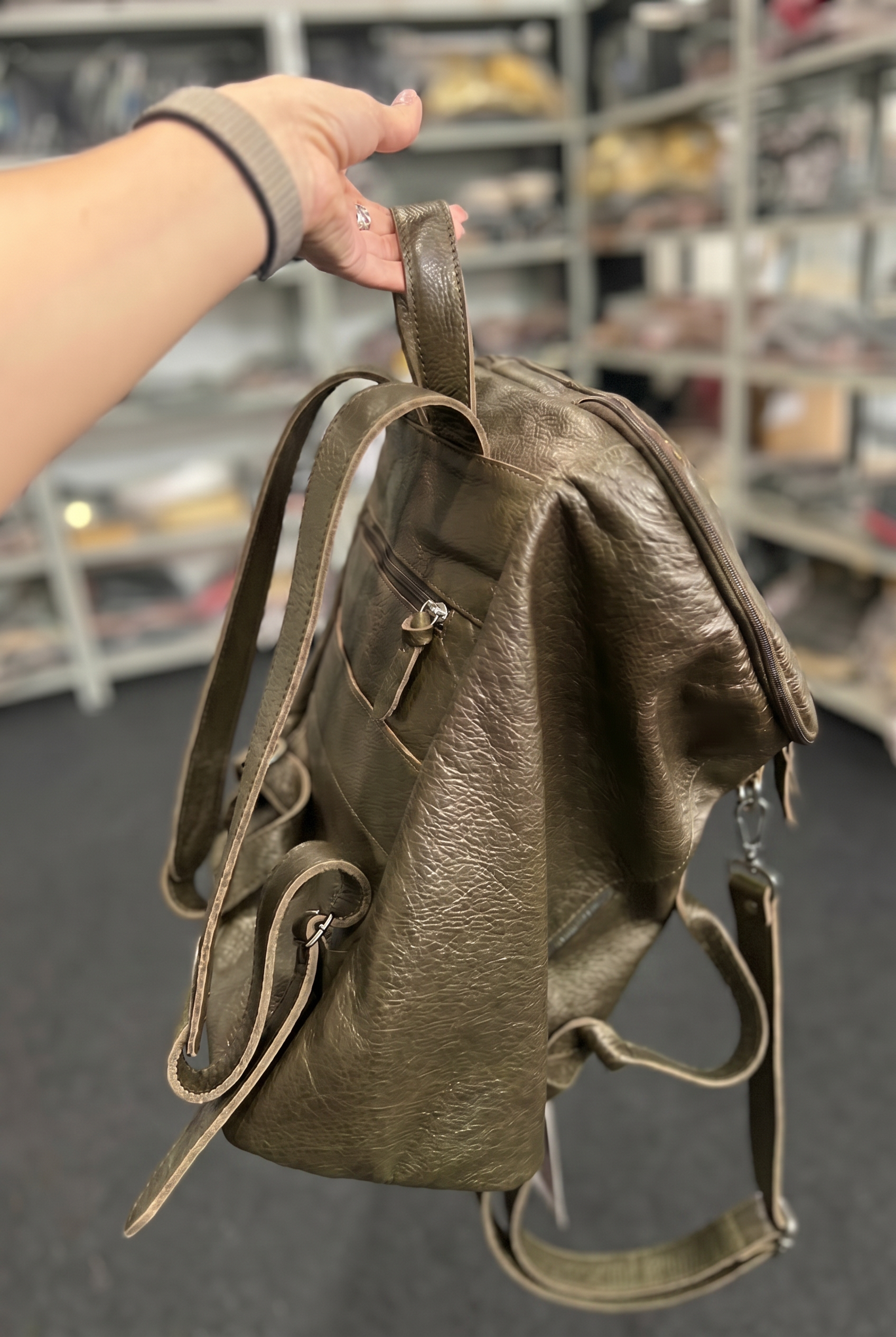 Mala/Mochila ATLAS em couro legítimo