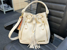 Carregar imagem no visualizador da galeria, Bolsa RIO em couro legítimo
