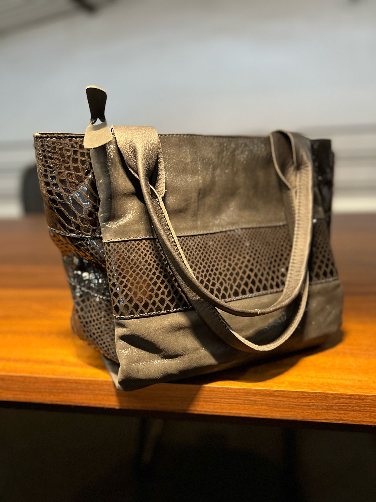 Bolsa FLORENZA em couro legítimo