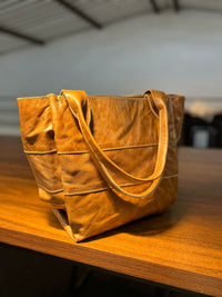 Bolsa FLORENZA em couro legítimo