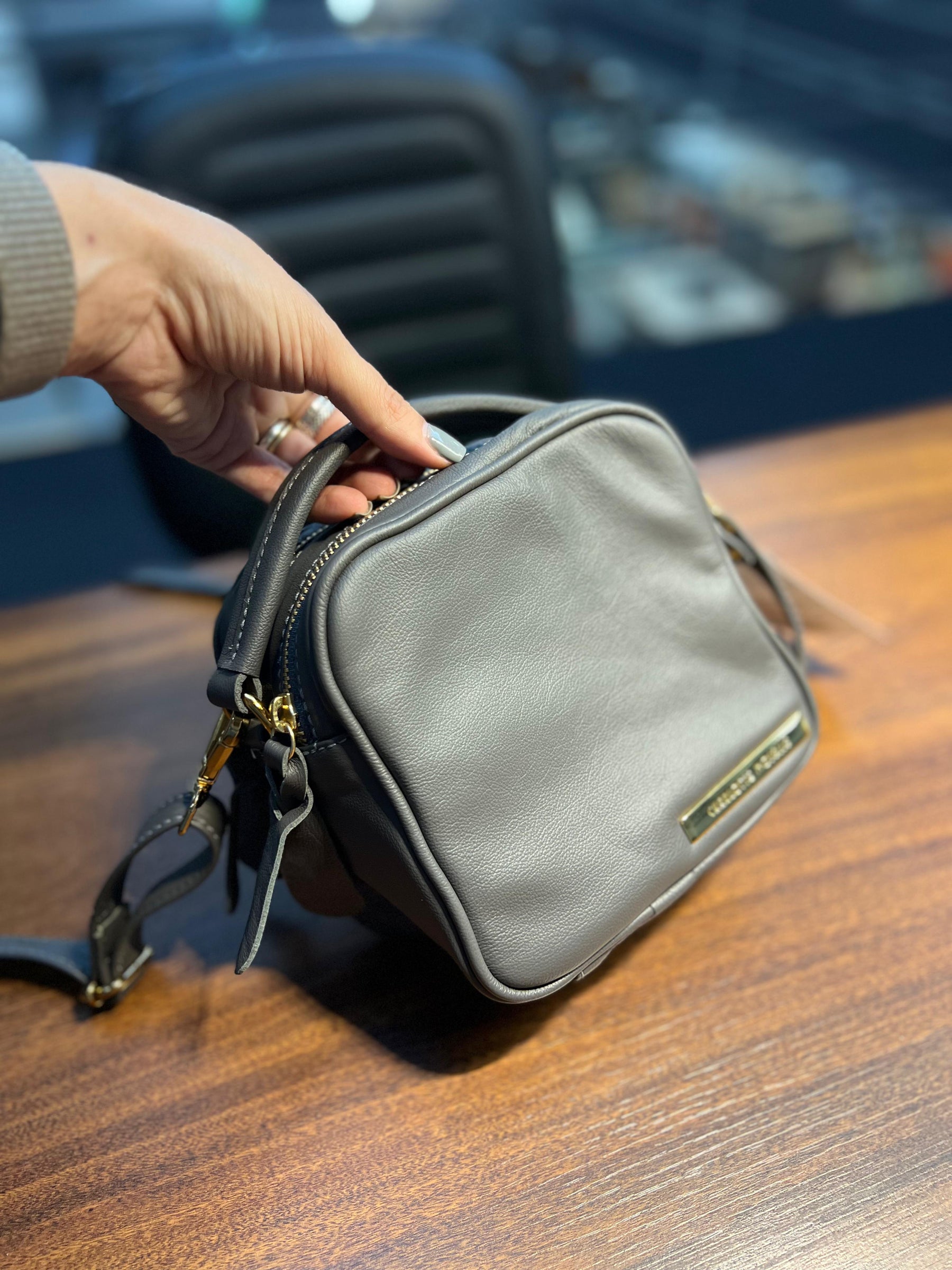 Bolsa CANCUN em couro legítimo