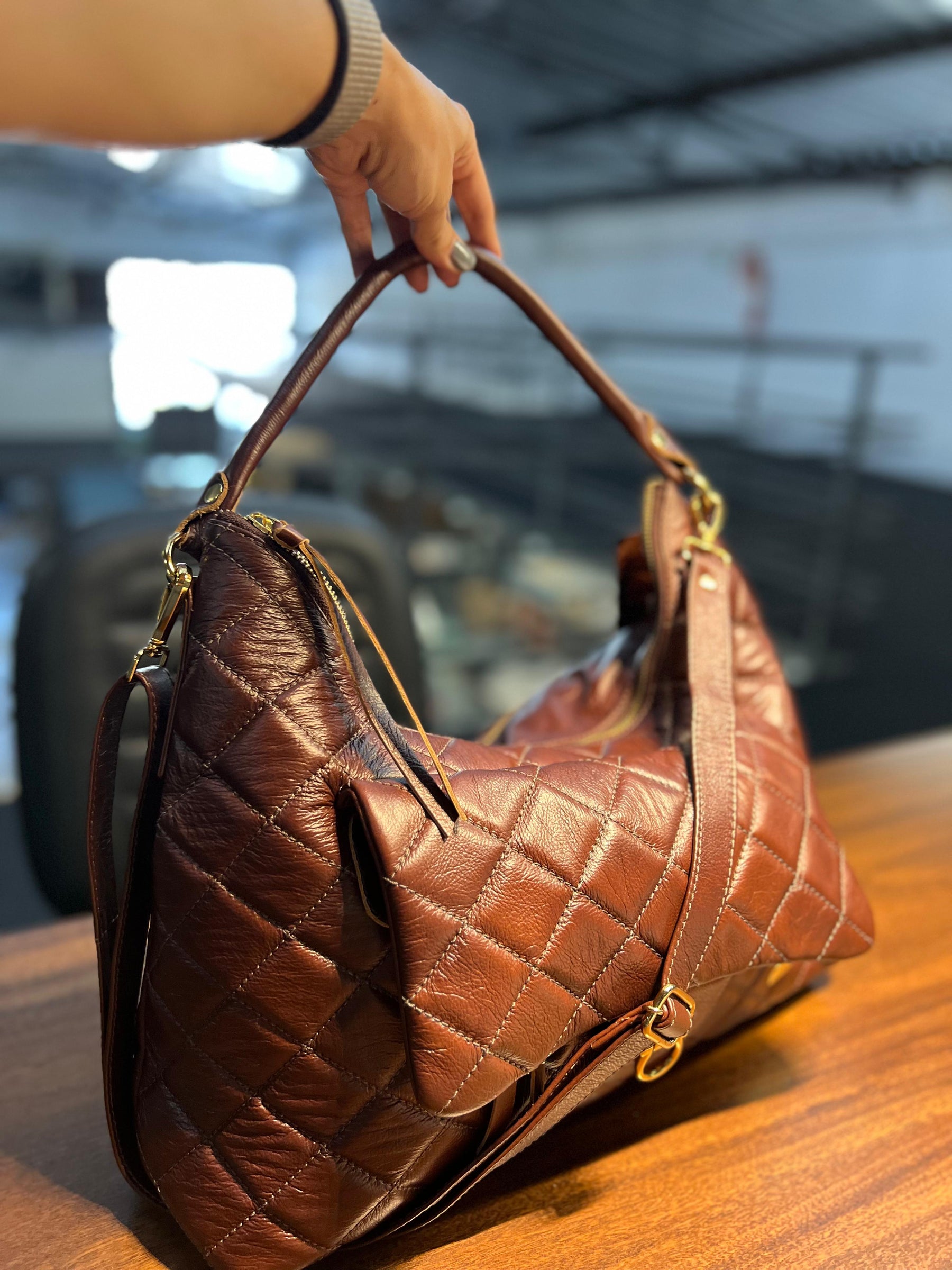 Lançamento! Bolsa ROMÊNIA em couro legítimo