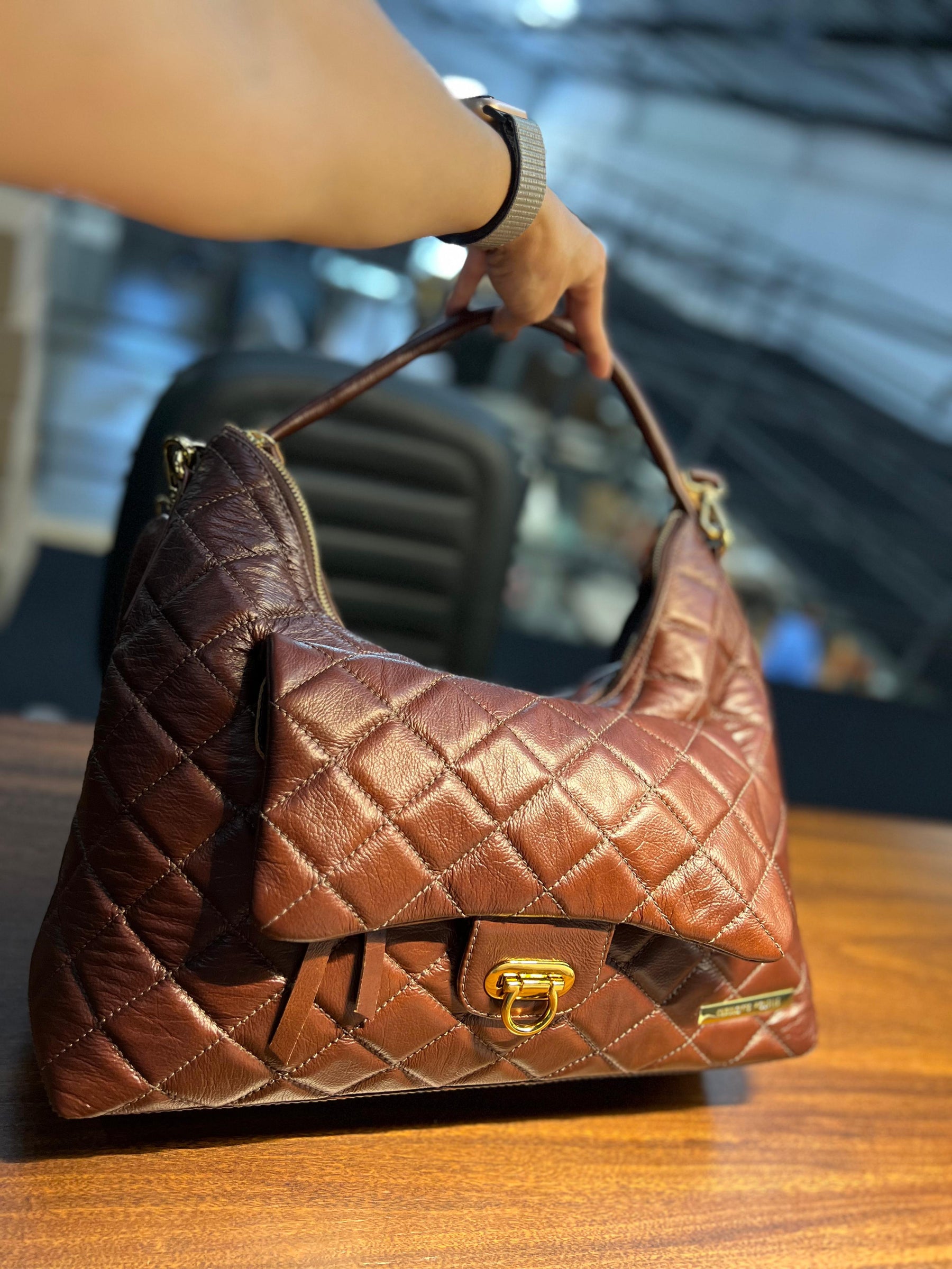 Lançamento! Bolsa ROMÊNIA em couro legítimo