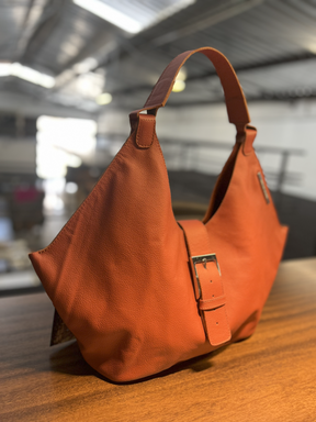 Lançamento! Bolsa CAPRI em couro legítimo