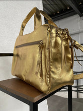 Carregar imagem no visualizador da galeria, Bolsa COPENHAGEN em couro legítimo
