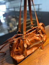Carregar imagem no visualizador da galeria, Lançamento! Bolsa TOSCANA em couro legítimo
