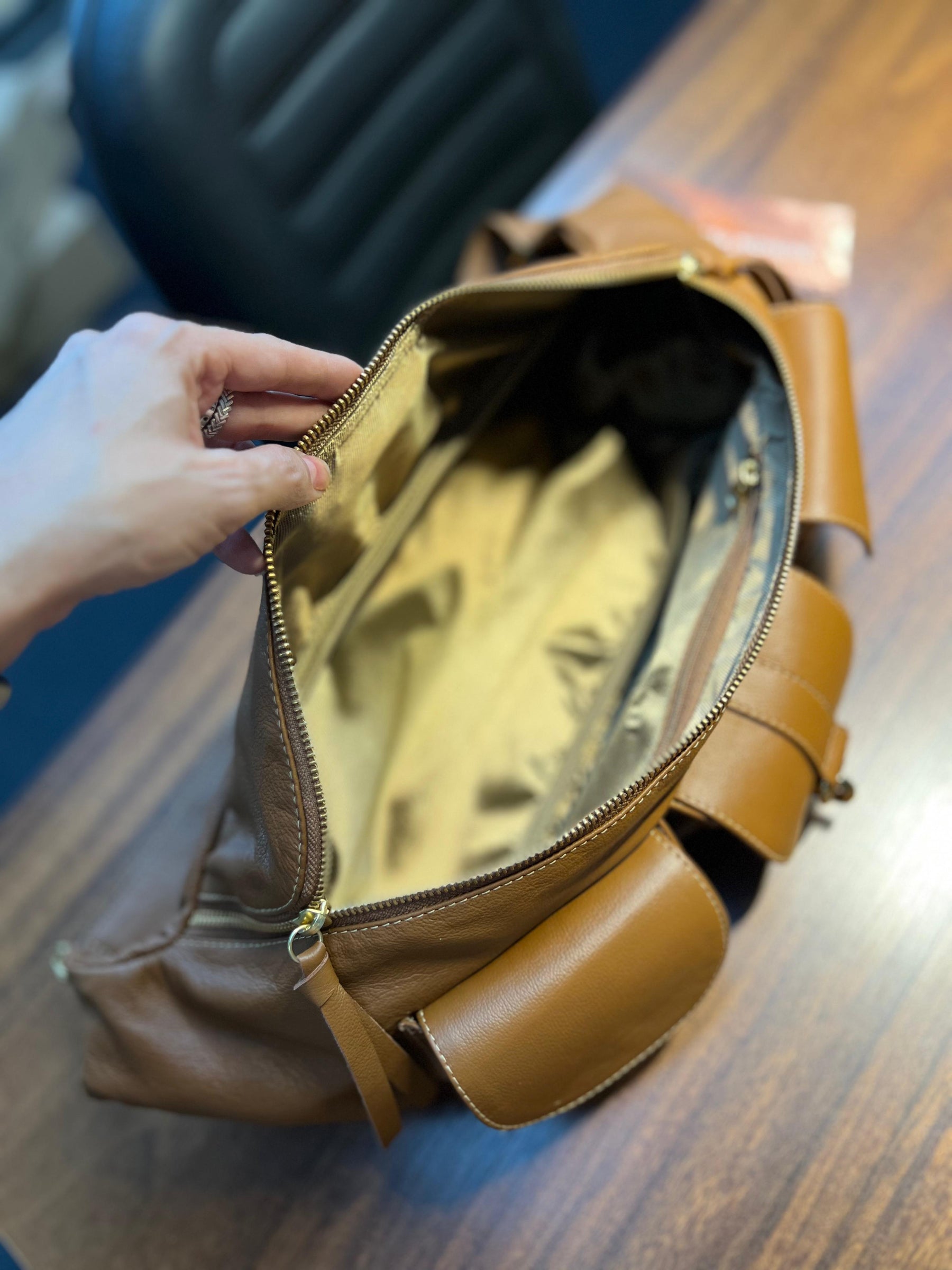 LANÇAMENTO! Bolsa MAX POCHETE ARPOADOR em couro legítimo