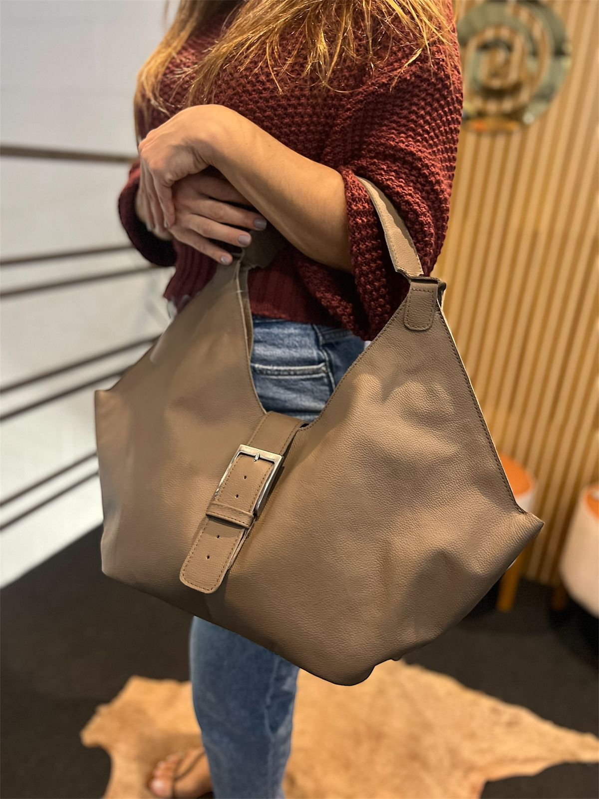 Lançamento! Bolsa CAPRI em couro legítimo