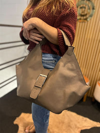 Lançamento! Bolsa CAPRI em couro legítimo