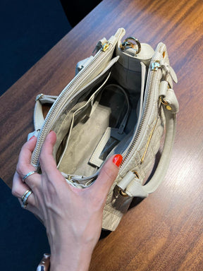 Bolsa TESS em matelassê couro legítimo