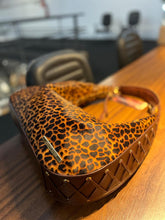 Carregar imagem no visualizador da galeria, Bolsa MARRAKESH em couro legítimo
