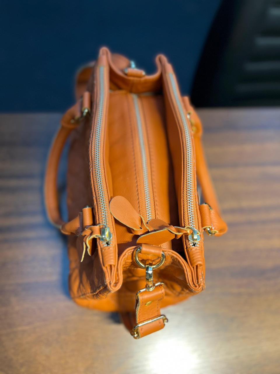 Bolsa TESS em matelassê couro legítimo