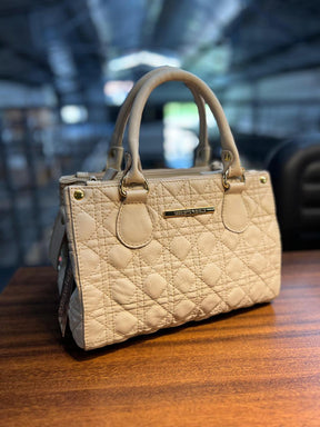 Bolsa TESS em matelassê couro legítimo