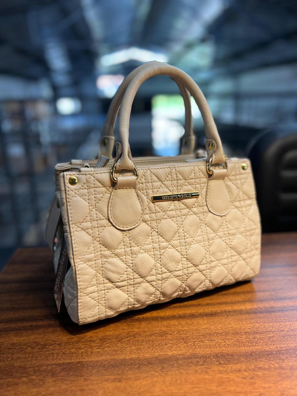Bolsa TESS em matelassê couro legítimo