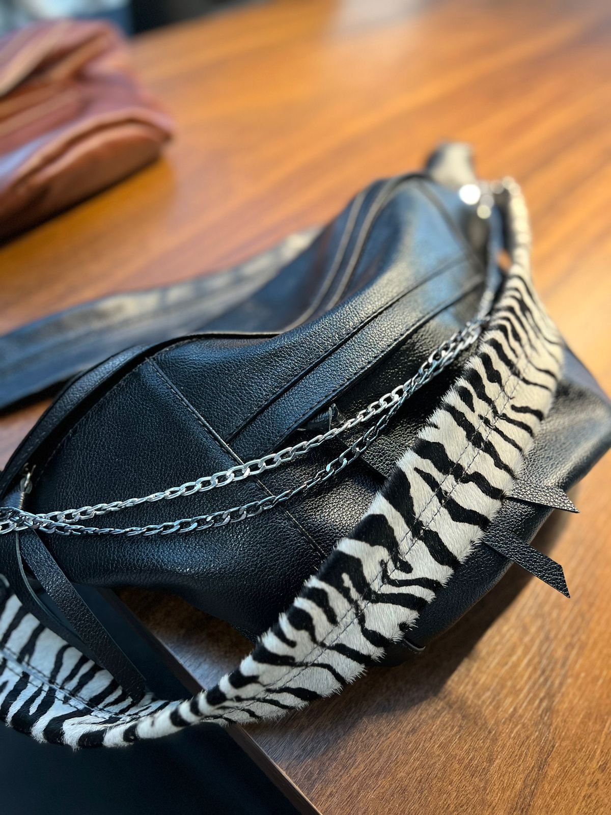 Bolsa IPANEMA em couro legítimo