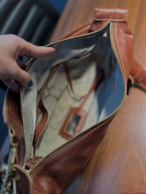 Bolsa MALIBU em couro legítimo