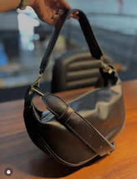 Bolsa MALIBU em couro legítimo