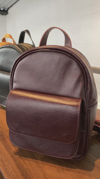 Mochila MONTREAL em couro legítimo