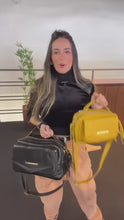 Carregar e reproduzir vídeo no visualizador da galeria, Bolsa MÔNACO em couro legítimo
