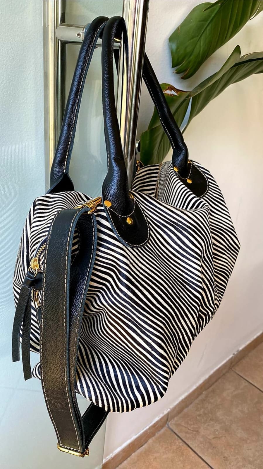 Bolsa ITÁLIA em couro legítimo