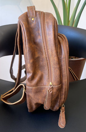 Mochila CANADÁ em couro legítimo