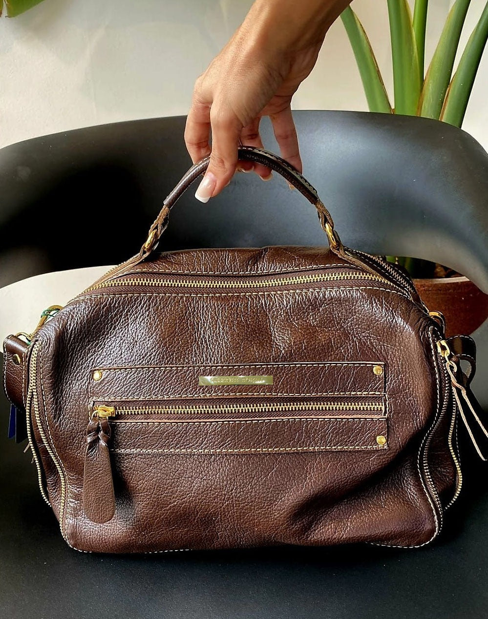 Bolsa SUÍÇA em couro legítimo
