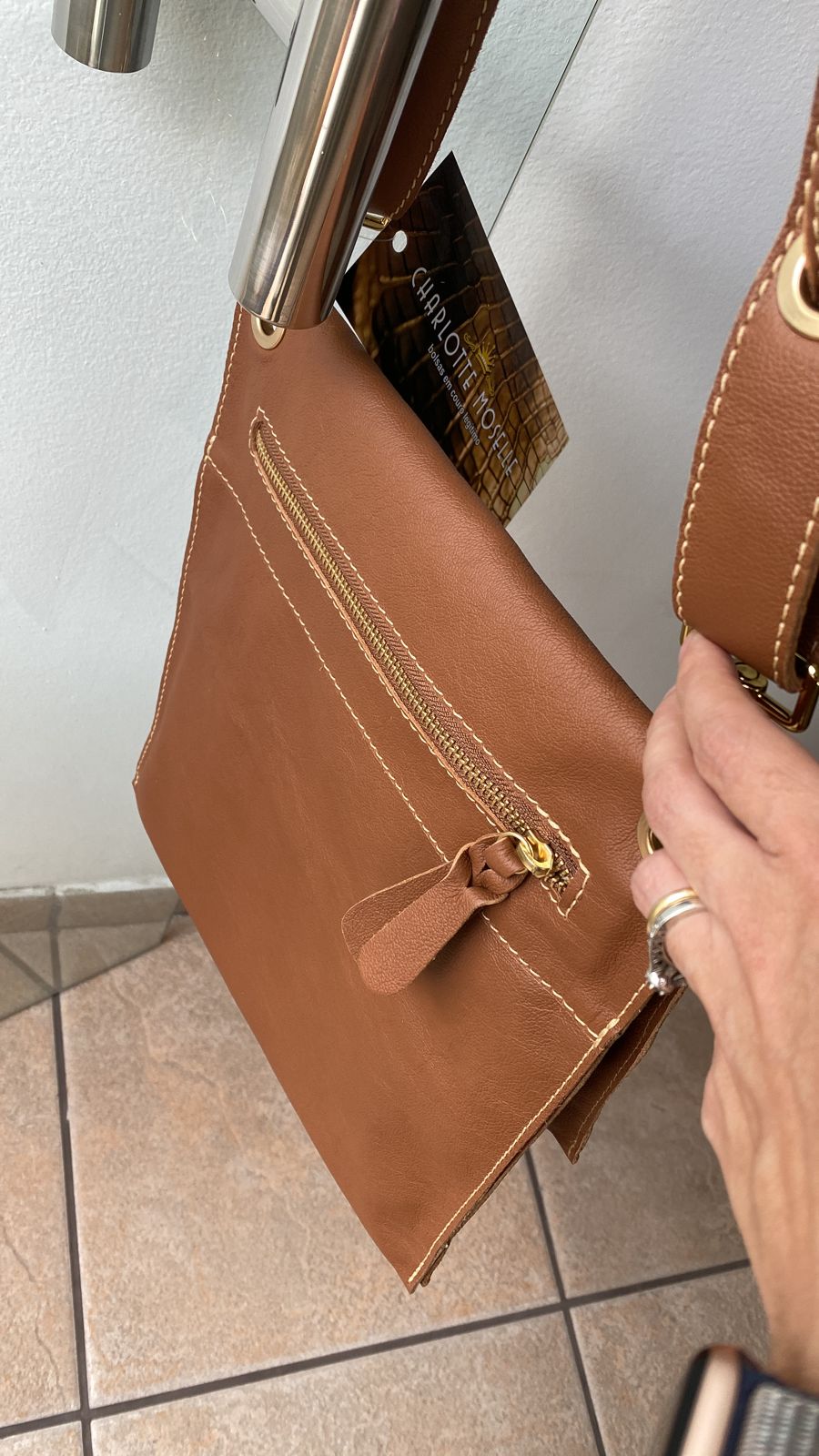 Bolsa DIJON em couro legítimo