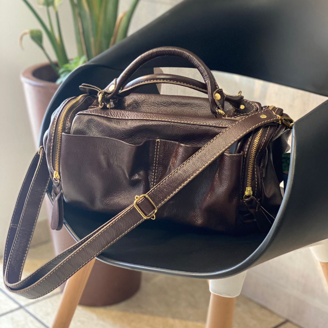 Bolsa DINAMARCA em couro legítimo