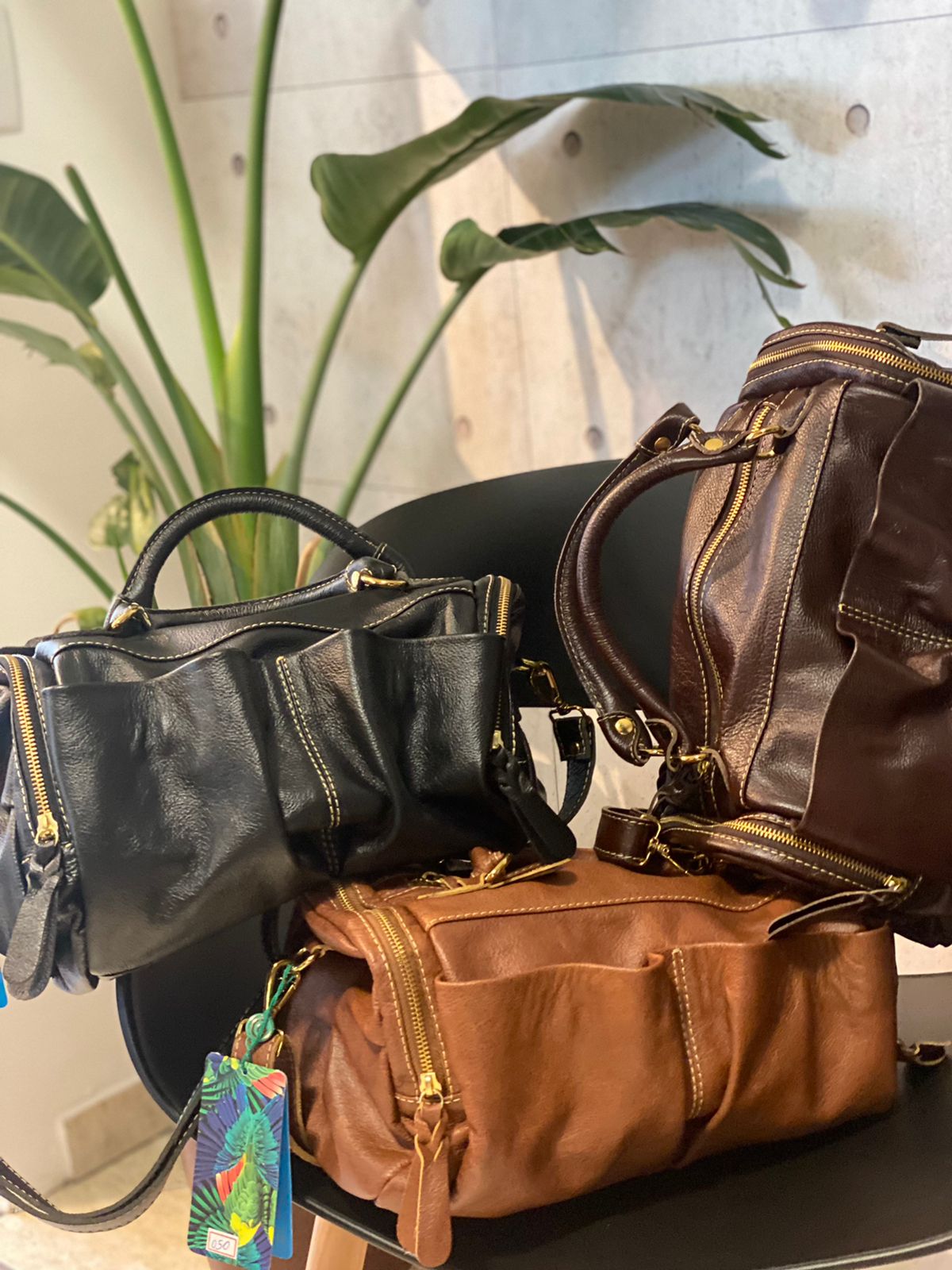 Bolsa DINAMARCA em couro legítimo