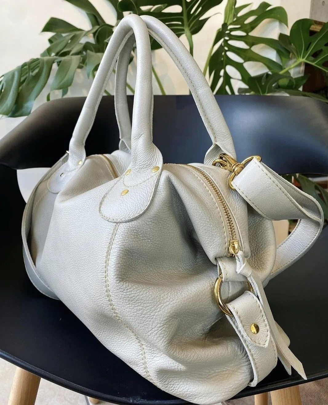 Bolsa ITÁLIA em couro legítimo