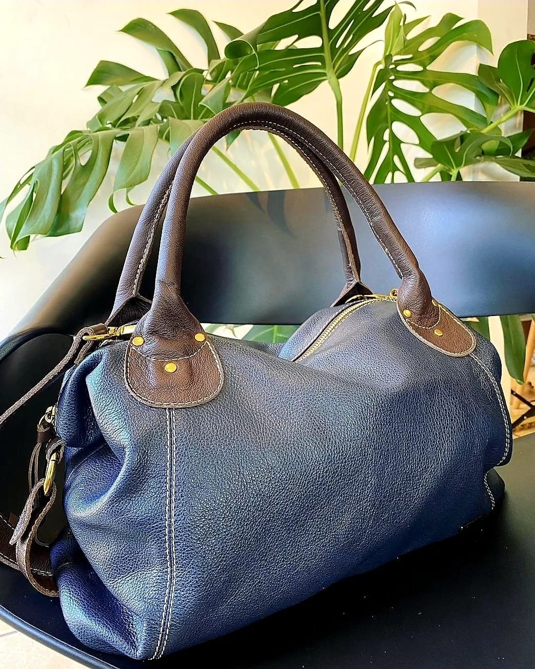 Bolsa ITÁLIA em couro legítimo