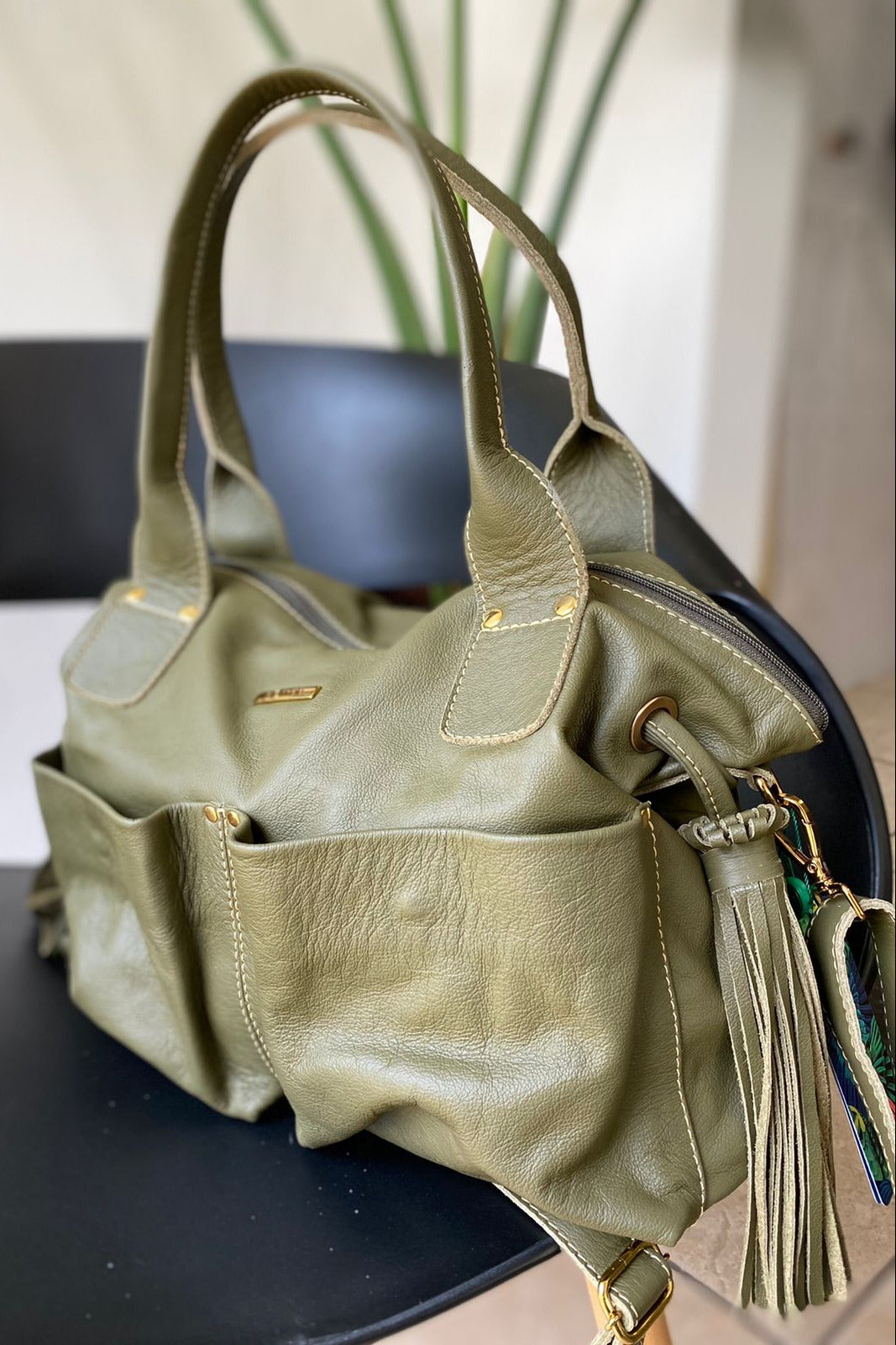 Bolsa IBIZA em couro legítimo