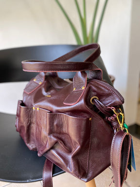 Bolsa IBIZA em couro legítimo